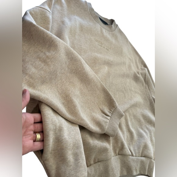 Fear of God Essentials Men's Tan Neutral Logo Sweatshirt Pockets- Medium - Picture 6 of 12